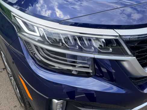 Used 2022 Kia Seltos SX AWD/4WD image 1