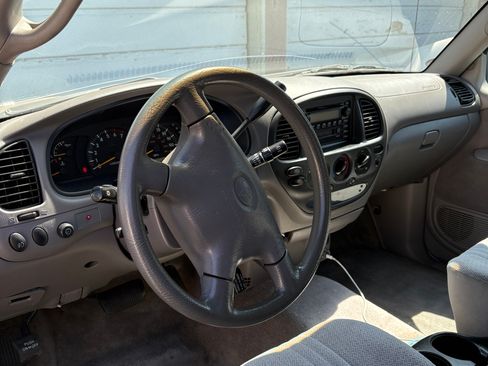 Used 2001 Toyota Tundra SR5 image 2