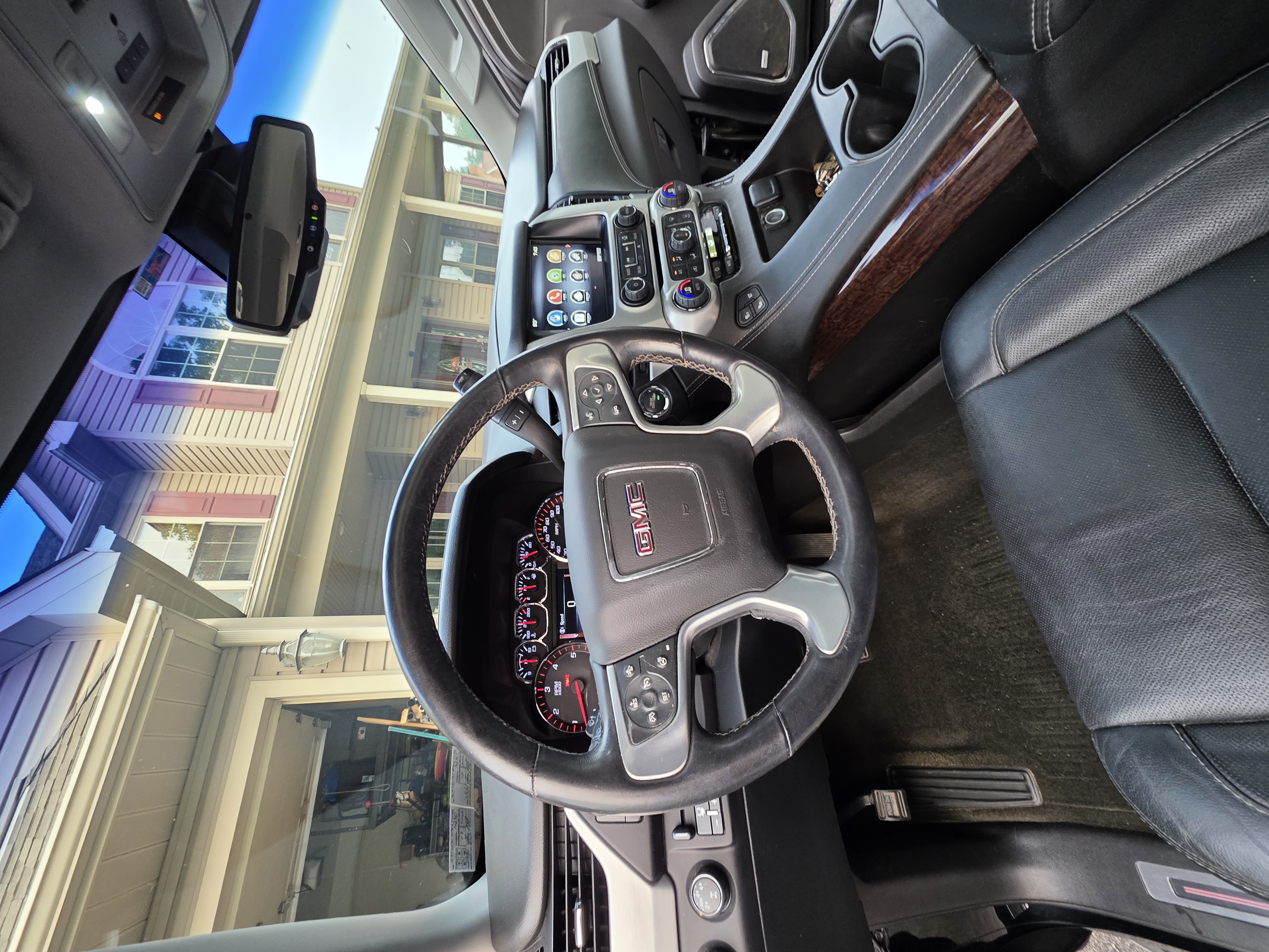Used 2015 GMC Yukon XL SLT w/ Open Road Package AWD/4WD image 15
