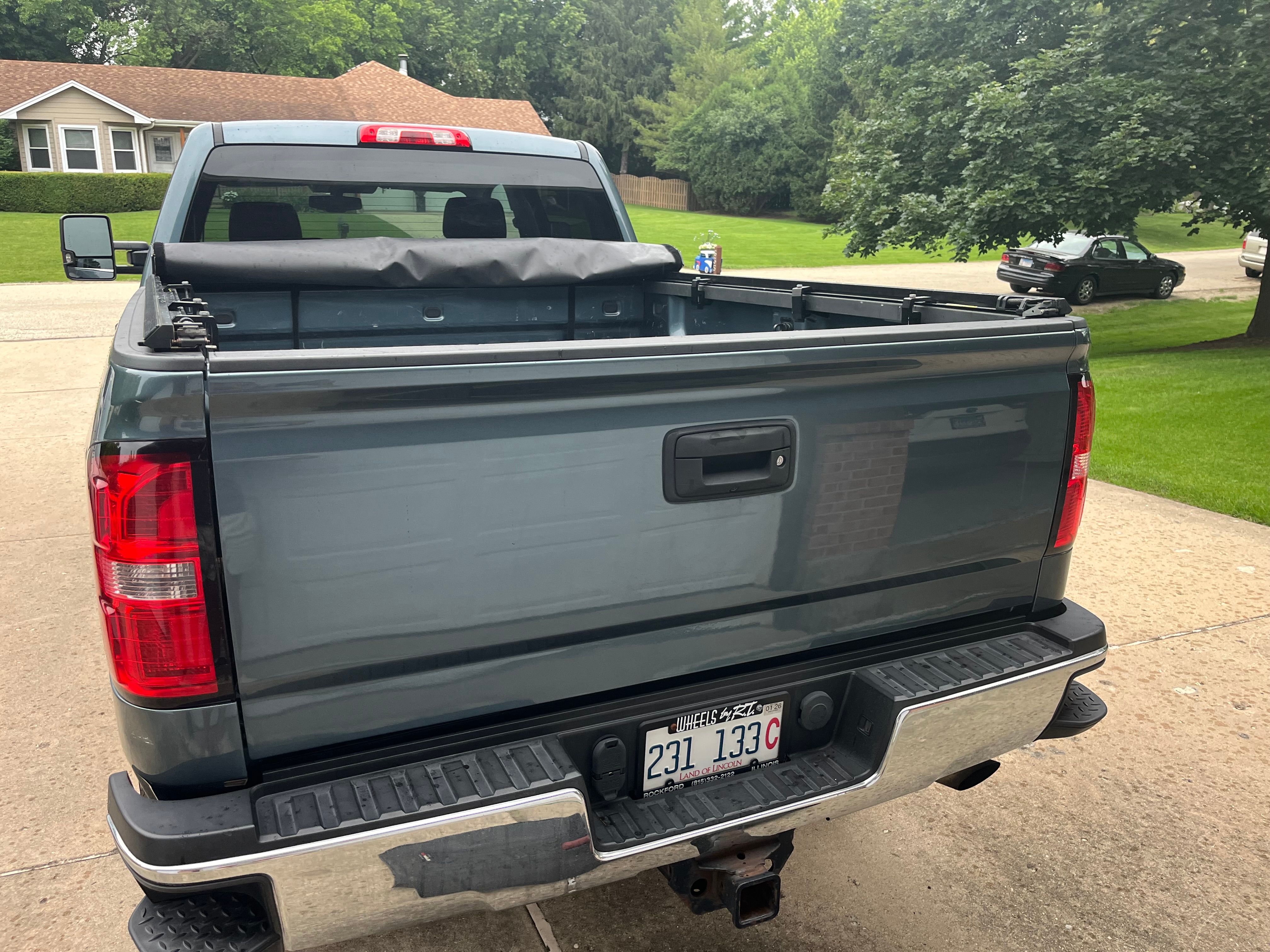 Used 2015 GMC Sierra 2500 SLT w/ Suspension Package, Off-Road AWD/4WD image 8