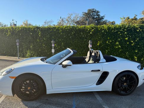 Used 2024 Porsche 718 Boxster image 4