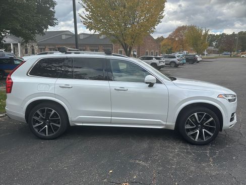 Used 2018 Volvo XC90 T6 Momentum w/ Convenience Package image 5