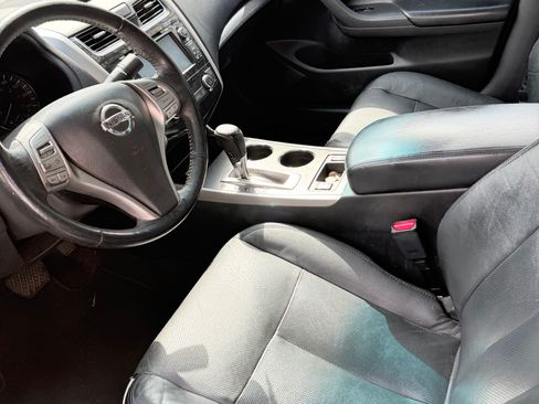 Used 2014 Nissan Altima 2.5 SL w/ Technology Package FWD image 5