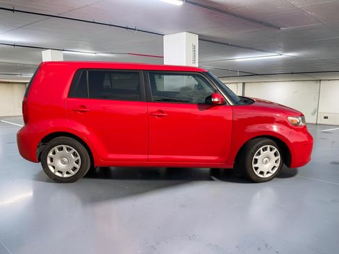 Used 2009 Scion xB w/ Release Series 6.0 FWD image 9