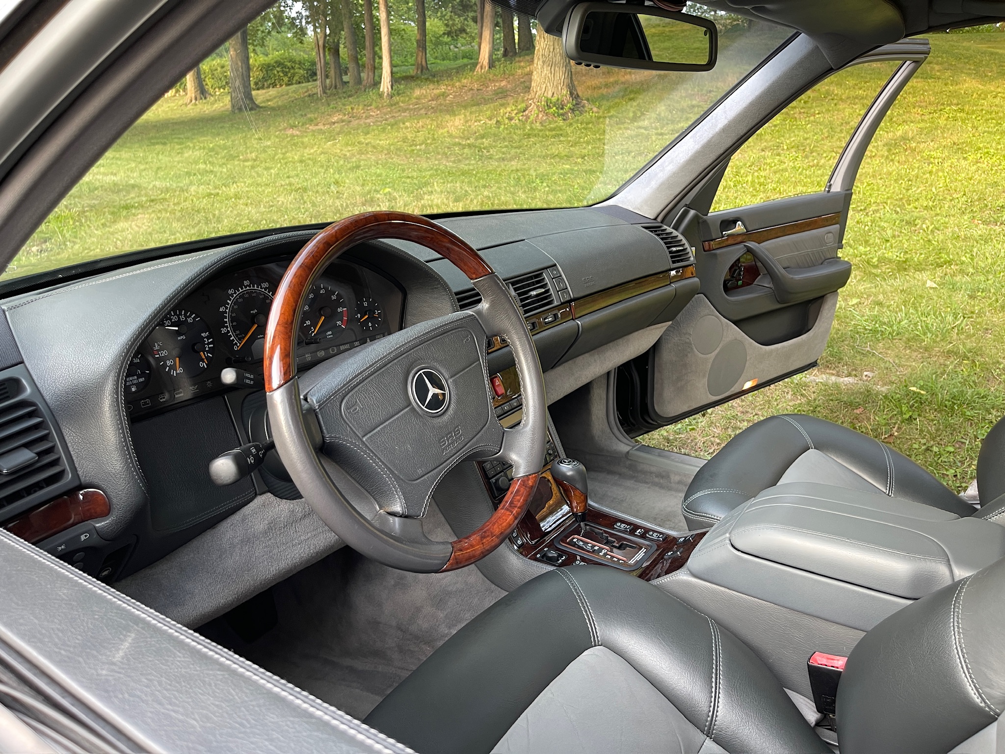 Used 1998 Mercedes-Benz S 600 Sedan image 27