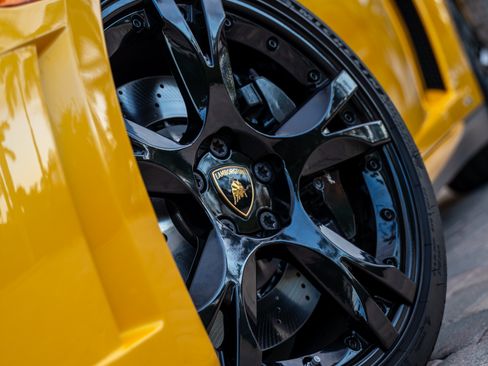 Used 2013 Lamborghini Gallardo LP 550-2 image 2