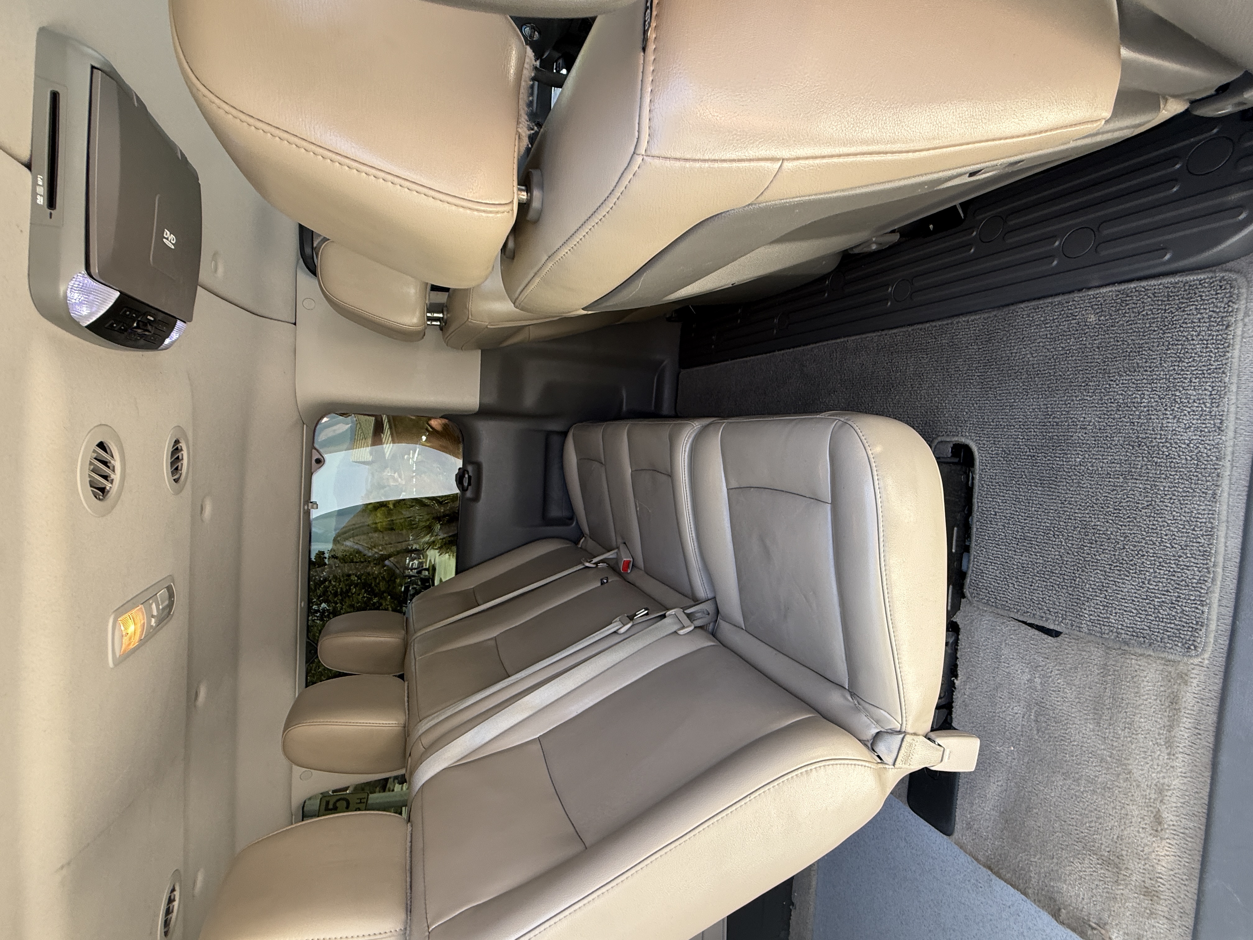 Used 2015 Nissan NV 3500 SL w/ Technology Package RWD image 20