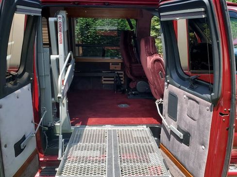 Used 1993 Ford E-150 and Econoline 150 image 16