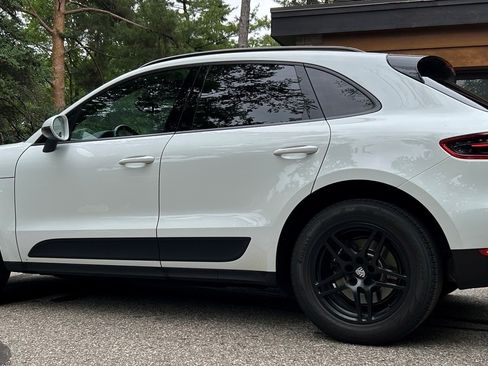 Used 2018 Porsche Macan Sport Edition AWD/4WD image 1