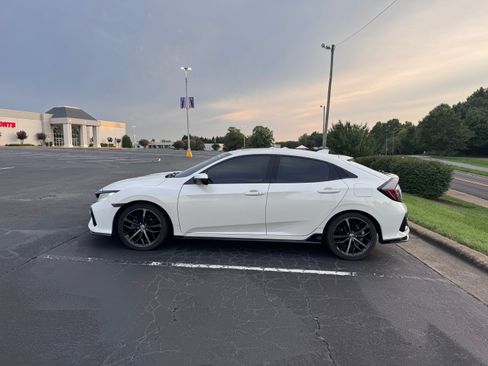 Used 2020 Honda Civic Sport Touring image 1