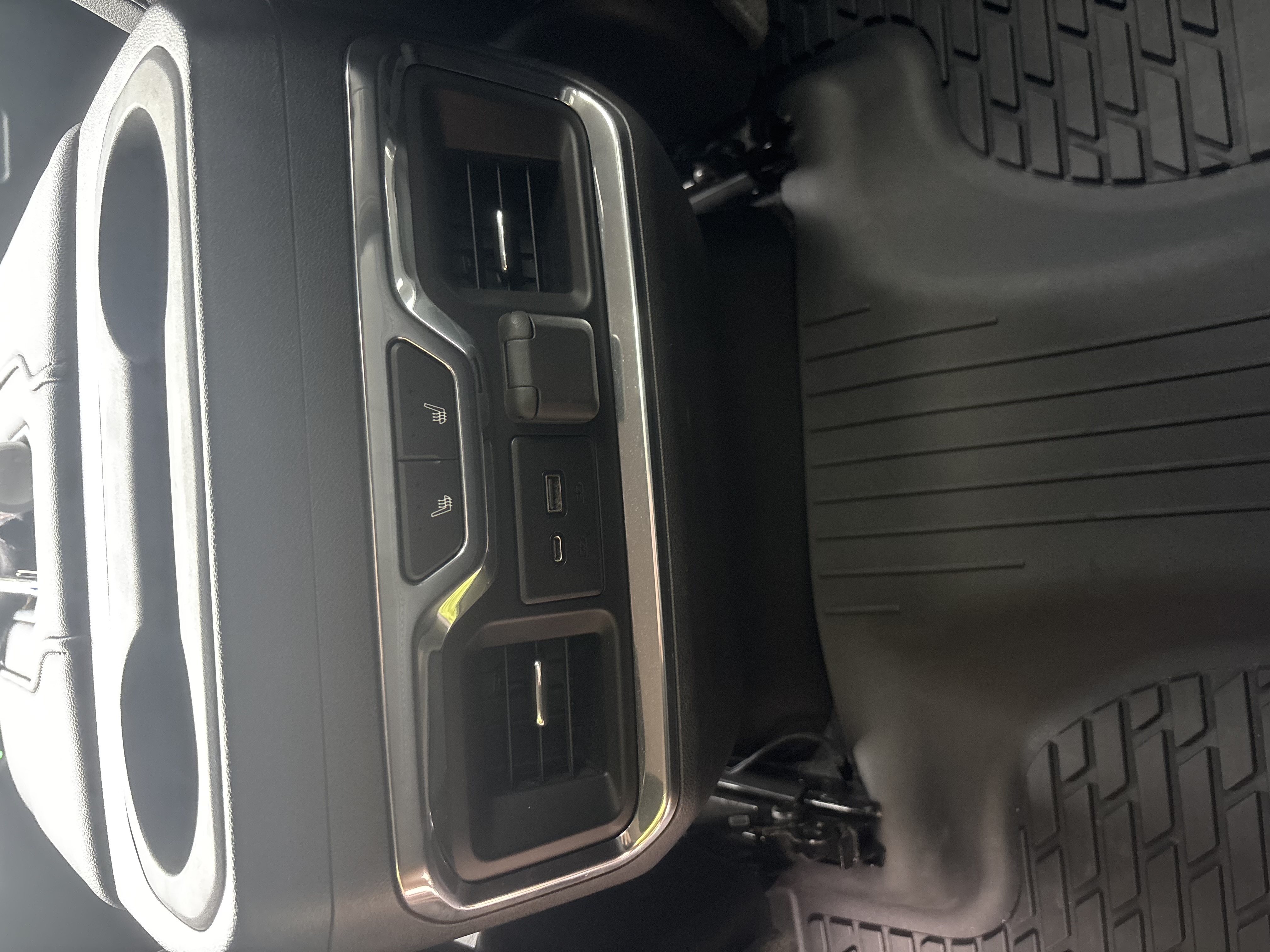 Used 2019 GMC Sierra 1500 SLT w/ SLT Premium Plus Package RWD image 14