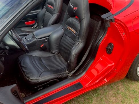 Used 1999 Chevrolet Corvette Convertible w/ Performance Handling Pkg image 5