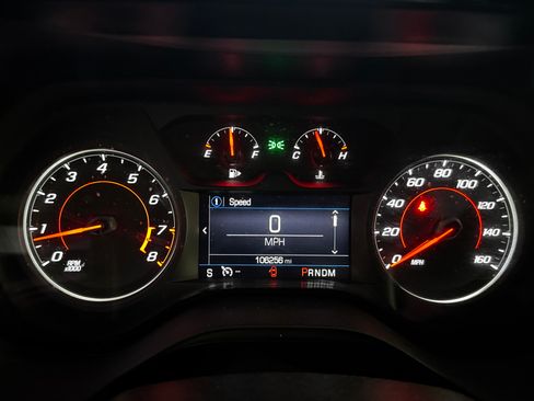 Used 2019 Chevrolet Camaro LT RWD image 9