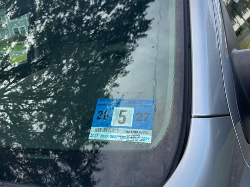 Used 2010 Toyota Tundra 4x4 CrewMax w/ TRD Off-Road Pkg image 17