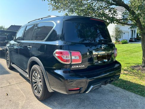 Used 2018 Nissan Armada Platinum image 9