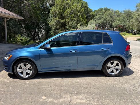 Used 2017 Volkswagen Golf Wolfsburg Edition FWD image 6