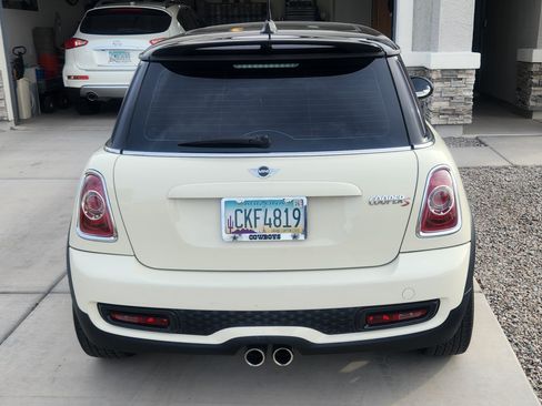 Used 2011 MINI Cooper S image 5