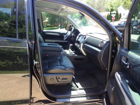Used 2020 Toyota Tundra Platinum AWD/4WD image 20