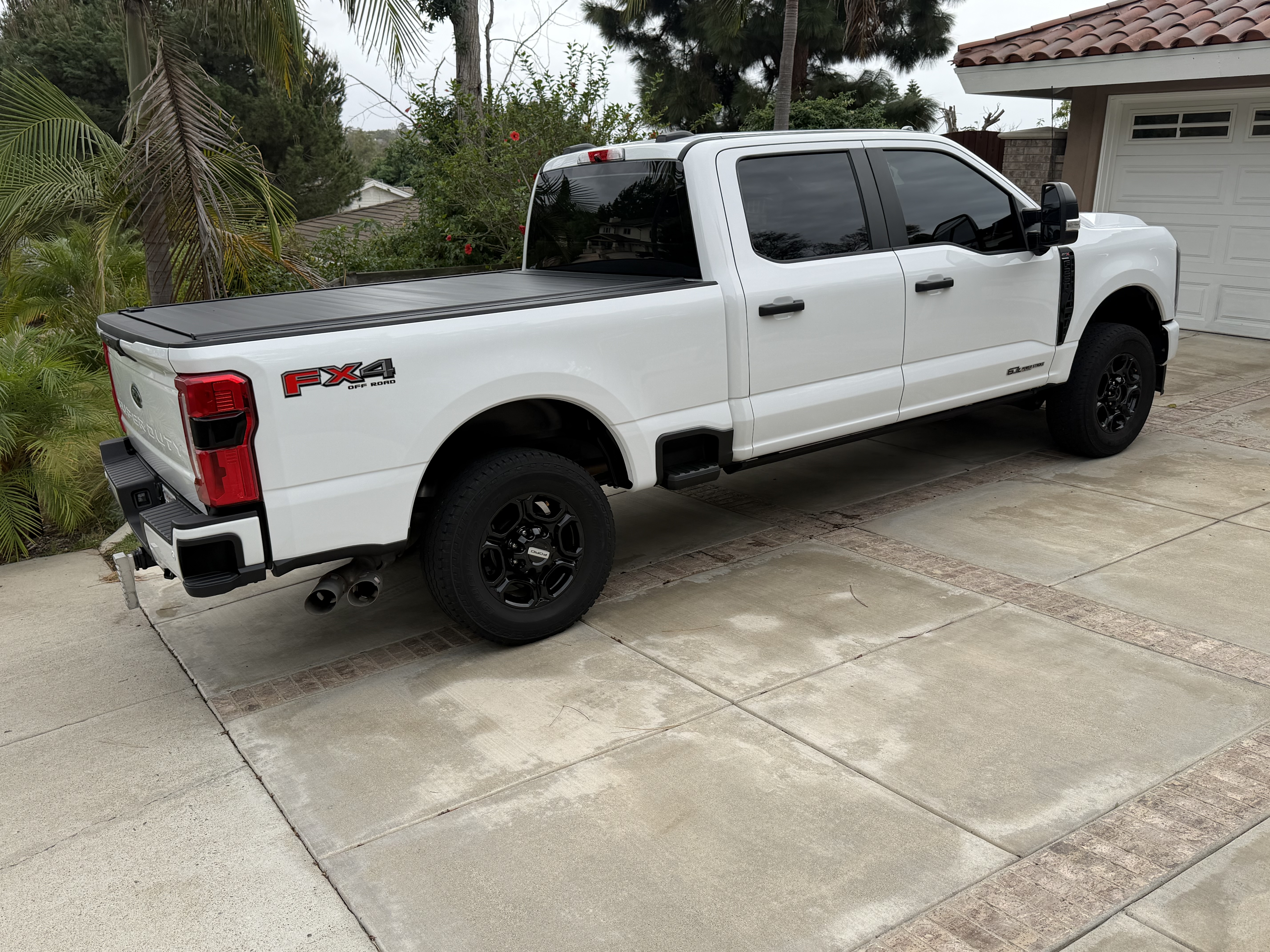Used 2024 Ford F250 XL w/ STX Appearance Package AWD/4WD image 2