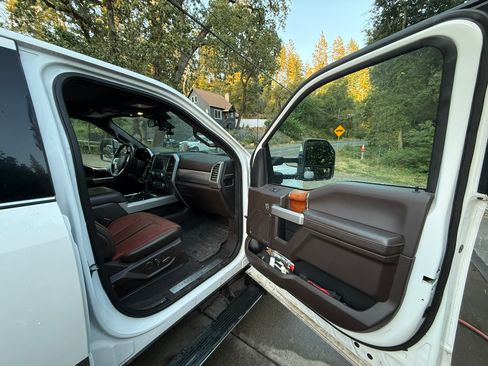 Used 2019 Ford F350 King Ranch AWD/4WD image 8