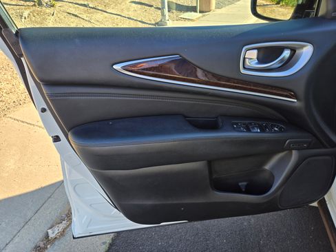 Used 2013 INFINITI JX35 35 Sport Utility 4D w/ Premium Pkg image 10