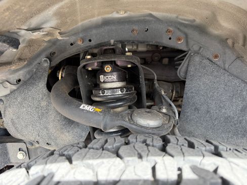 Used 2015 Toyota Tacoma TRD Pro image 6