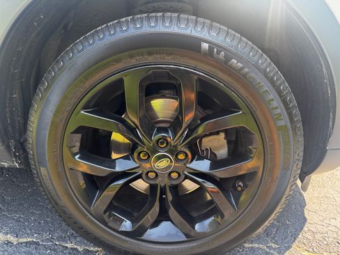 Used 2016 Land Rover Discovery Sport HSE AWD/4WD image 17