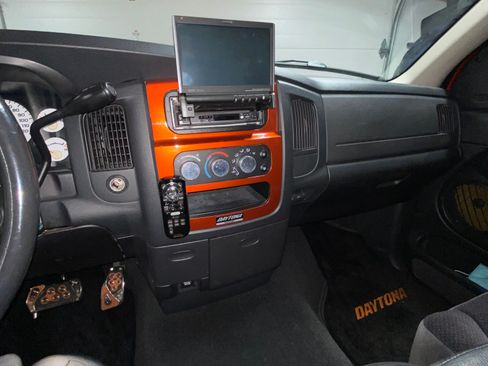 Used 2005 Dodge Ram 1500 Truck SLT w/ Daytona Edition Group image 6