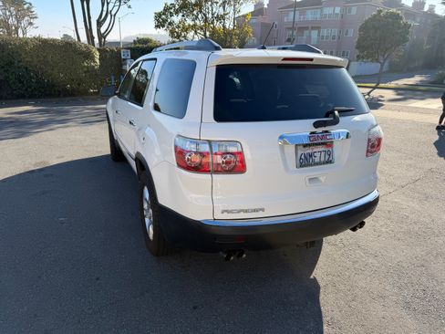Used 2011 GMC Acadia SL image 10