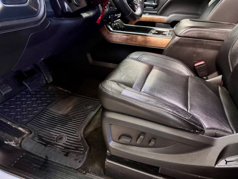 Used 2018 Chevrolet Silverado 1500 LTZ w/ Sport Package image 23