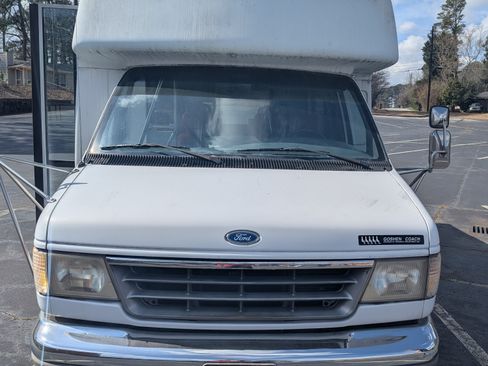 Used 1996 Ford E-350 and Econoline 350 image 2