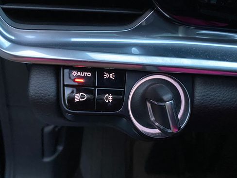 Used 2020 Porsche Panamera image 19