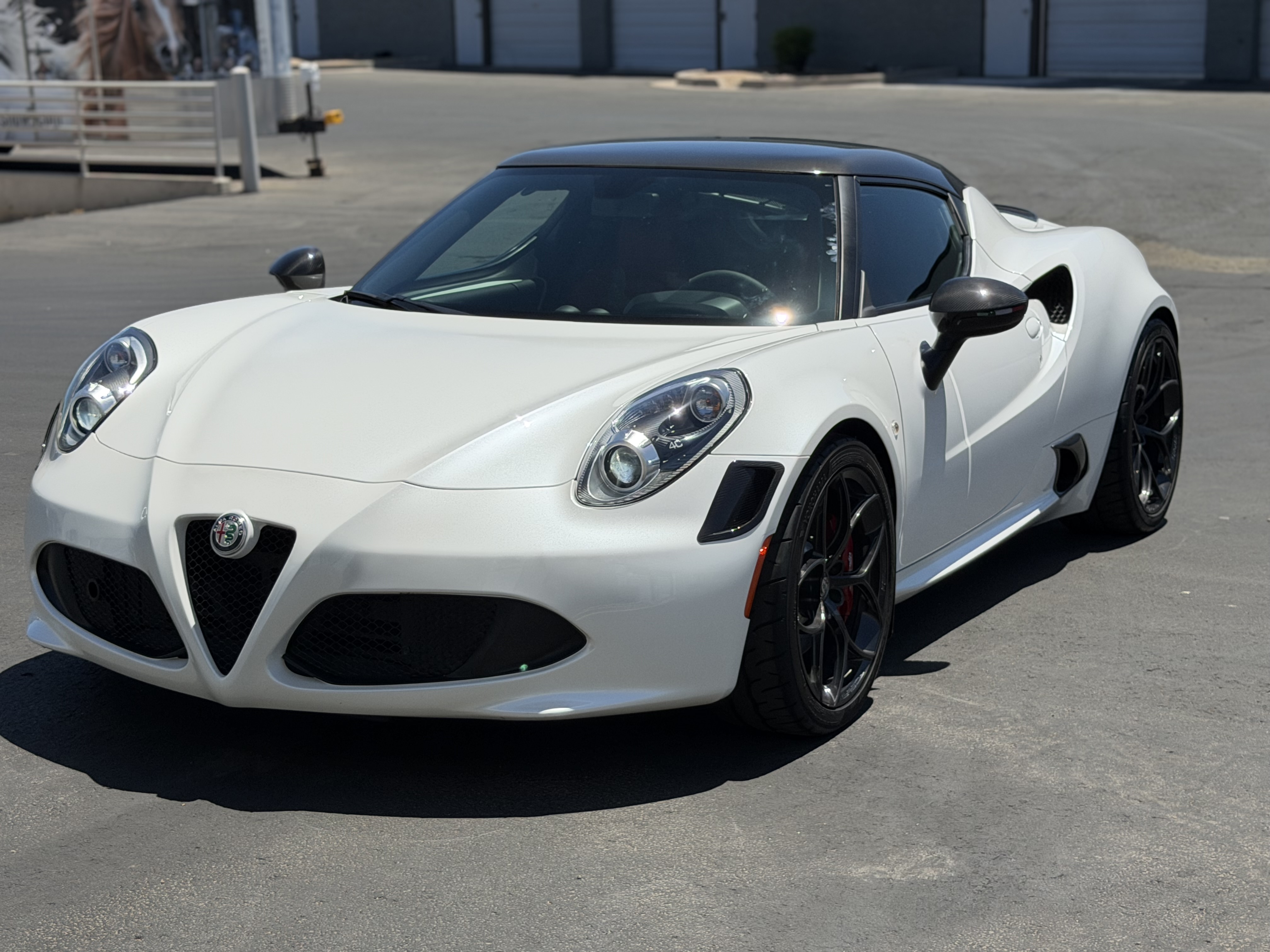 Used 2018 Alfa Romeo 4C Coupe w/ Coupe Track Package 1 RWD image 2