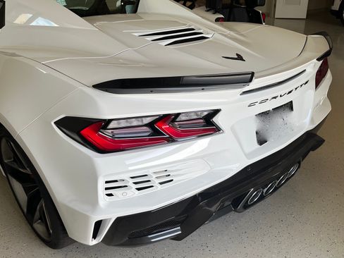 Used 2026 Chevrolet Corvette Z06 RWD image 6
