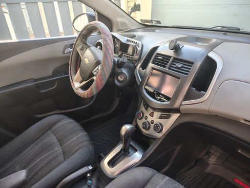 Used 2016 Chevrolet Sonic LT image 11