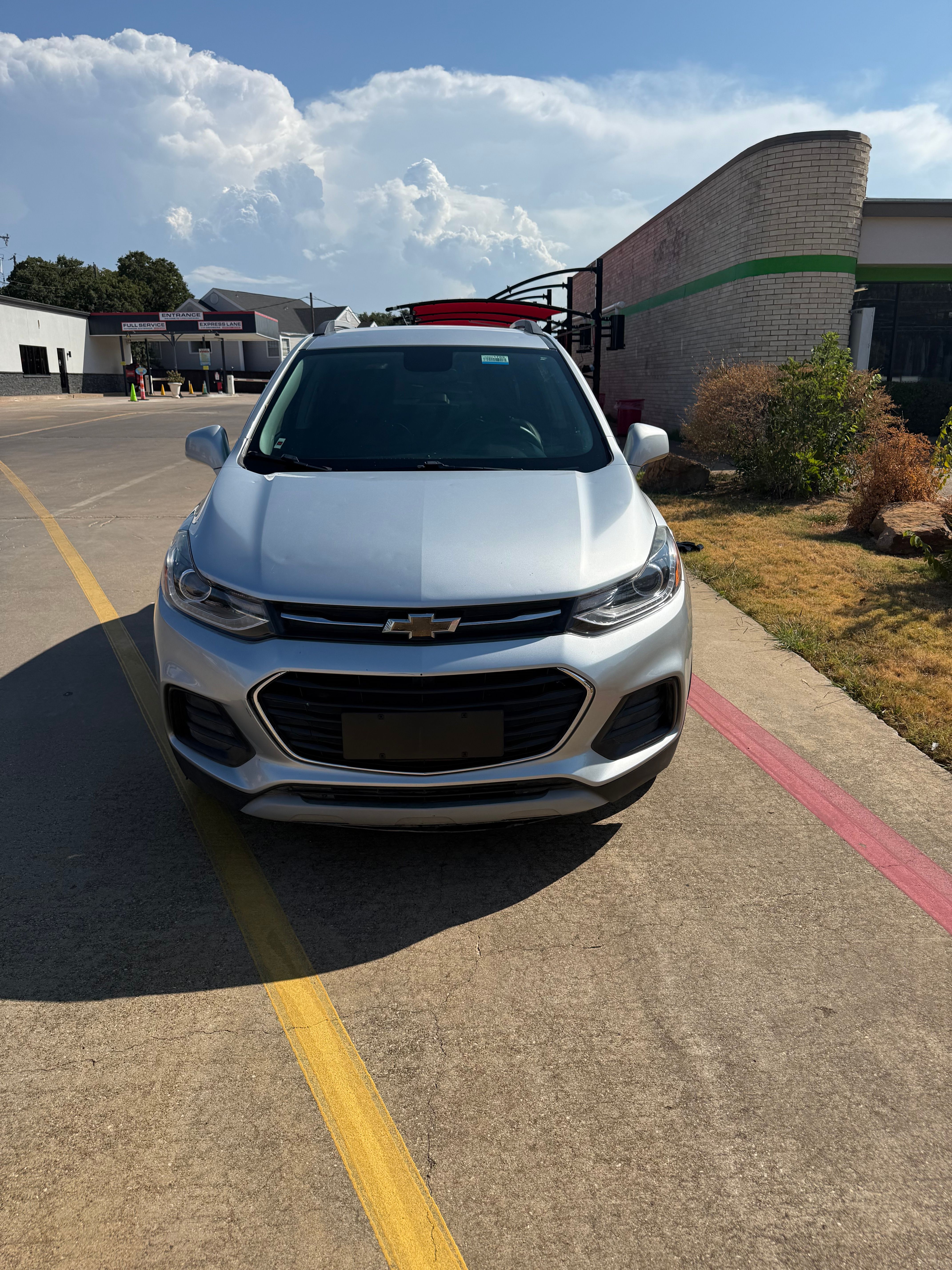 Used 2020 Chevrolet Trax LT w/ LT Convenience Package FWD image 8