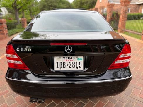 Used 2007 Mercedes-Benz C 230 Sedan image 4