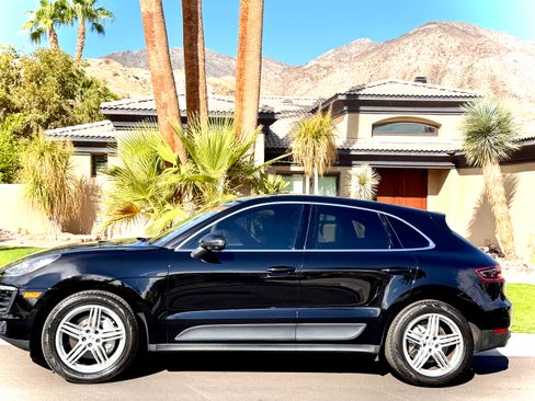 Used 2017 Porsche Macan S AWD/4WD image 4