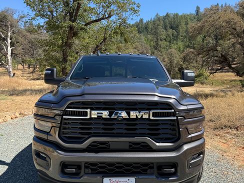 Used 2025 RAM 2500 Big Horn AWD/4WD image 4