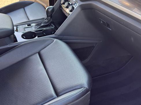 Used 2018 Volkswagen Atlas SEL image 6