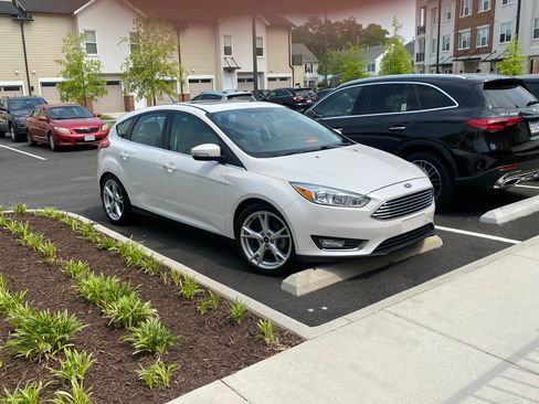 Used 2016 Ford Focus Titanium w/ Titanium Cold Weather Package FWD image 1