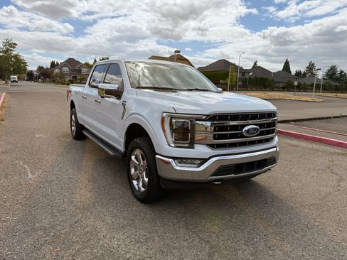 Used 2021 Ford F150 Lariat w/ Equipment Group 502A High AWD/4WD image 5