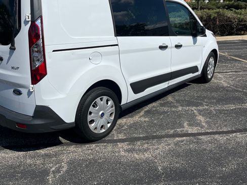 Used 2018 Ford Transit Connect XLT image 4