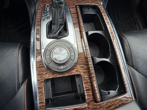 Used 2019 Nissan Armada SL w/ Premium Package AWD/4WD image 18