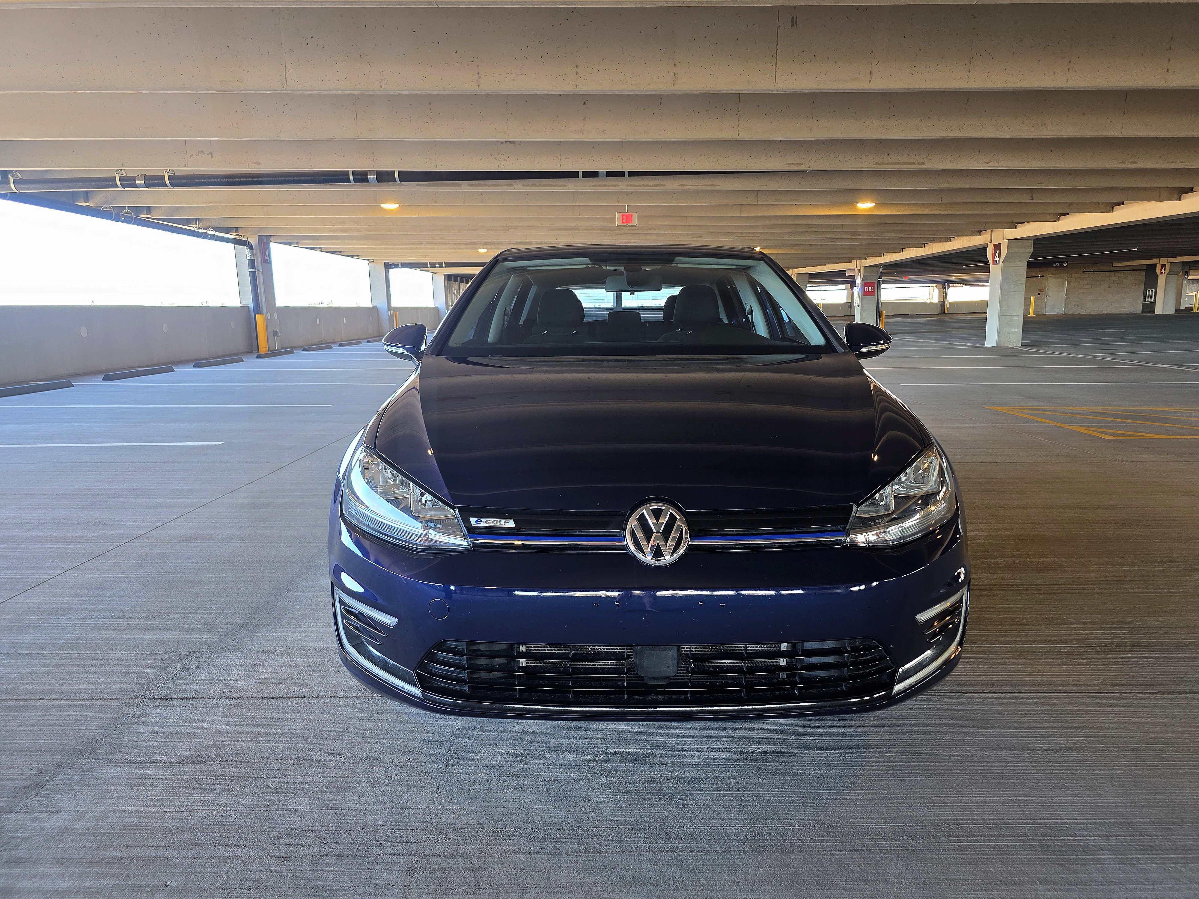 Used 2019 Volkswagen e-Golf SE w/ Driver Assistance Package FWD image 4