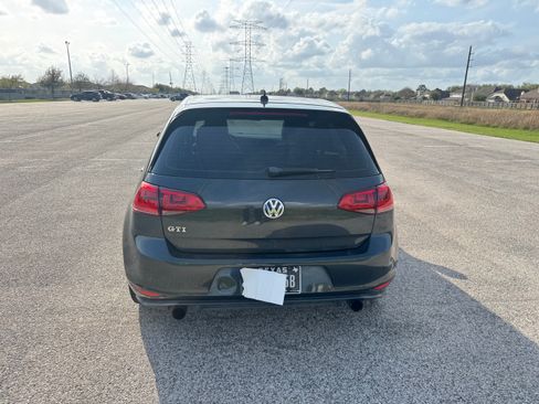 Used 2016 Volkswagen GTI SE w/ Lighting Package (SEL) FWD image 6
