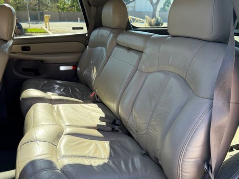 Used 2002 Chevrolet Tahoe LT RWD image 14