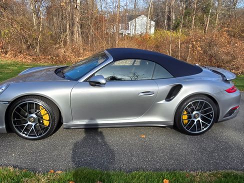 Used 2019 Porsche 911 Turbo S image 4