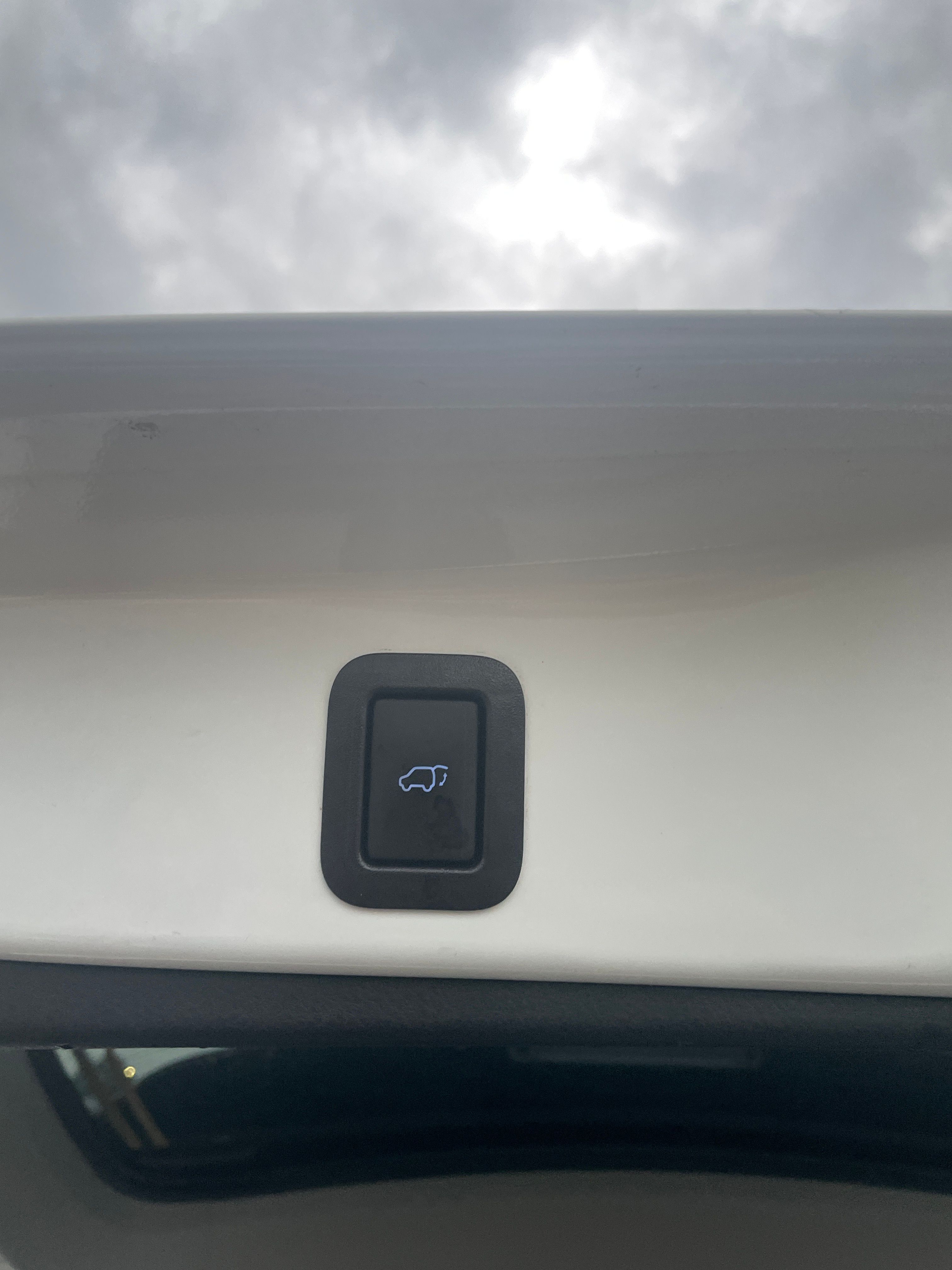 Used 2019 Toyota Highlander XLE AWD/4WD image 16