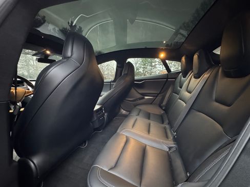 Used 2020 Tesla Model S Performance image 4
